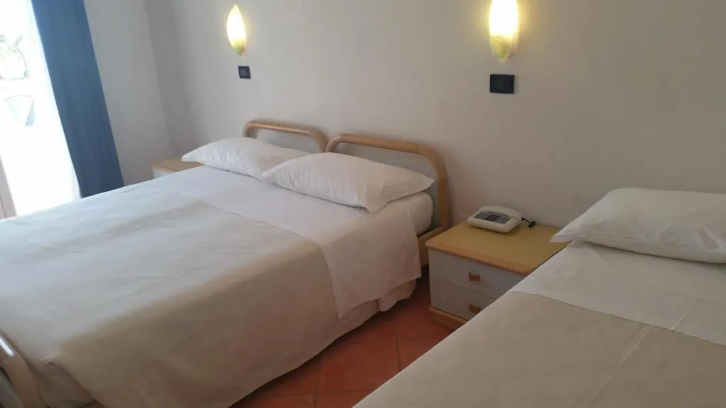 Hotel Delfino Milano Marittima 3*,