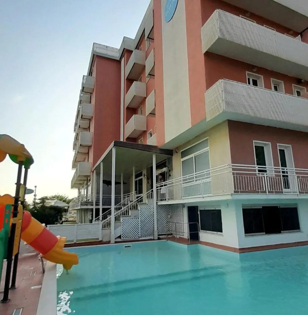 Hotel Delfino Milano Marittima 3*,  Italy