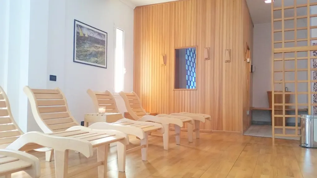 Hotel Delfino Μιλάνο Μαριτίμα 3*,